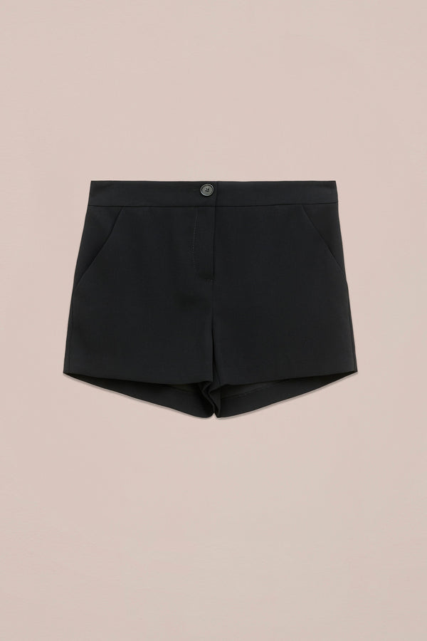 BERMUDA SHORTS IN CREPE SATIN with Faux horn button