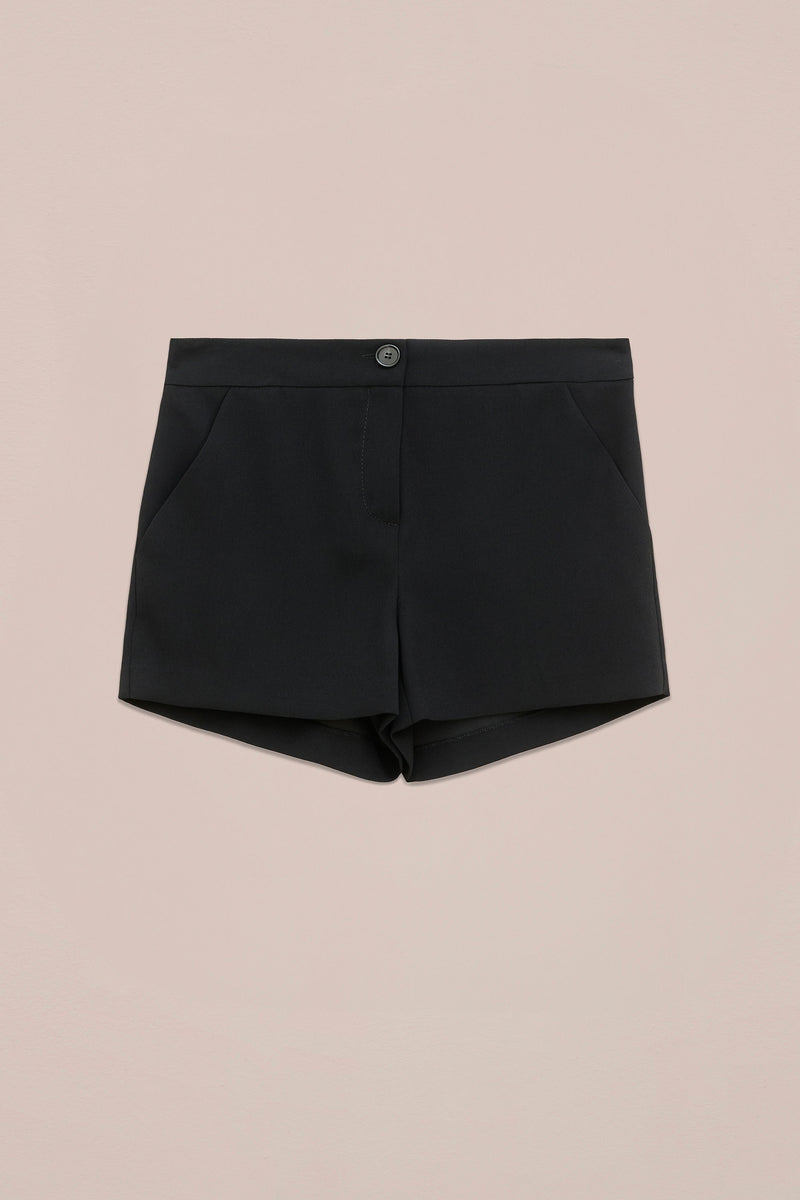 BERMUDA SHORTS IN CREPE SATIN with Faux horn button